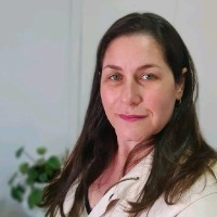 Ane Caroline L.