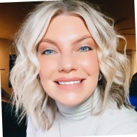 Melody Hayes, Mba