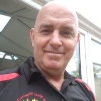 Dennis Hull