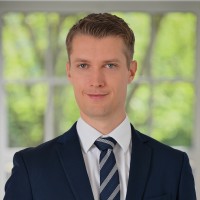 Dr. Daniel Giese