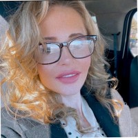 Lisa Daves