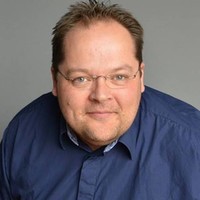 Robert E. Reinders