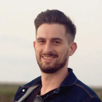 Luke Thompson