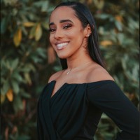 Melanie Andrade