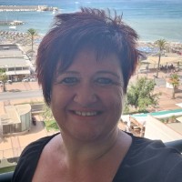 Anneke Lindeman
