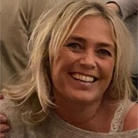 Nicolette De Vos