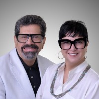 Carlos and Pat Samuelson