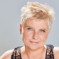 Helen De Flon