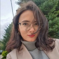 Gabriela R.