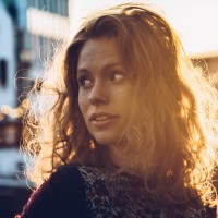 Simone Van Laar