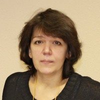 Алена Попова