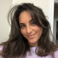 Simone Handy