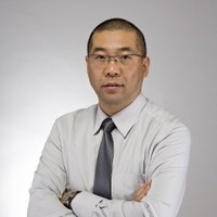 尹冠闳