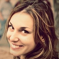 Lara Petroni
