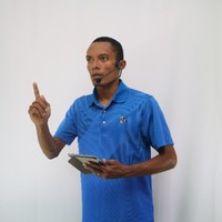 Roberto Medina