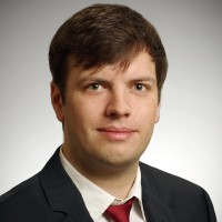 Dr. Florian Dinger