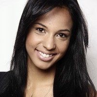 Raphaela Santos