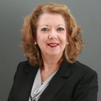 Kim L. Heinze, Mba