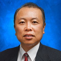 Dong Quach, Pe