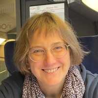 Lesley Flowers