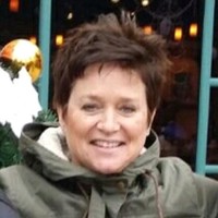 Yvonne De Groot