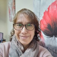 María Elena Caro Bascur