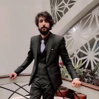 Rana Hashaam (Senior Flutter Developer)