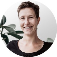 Anne Zeni Diniz