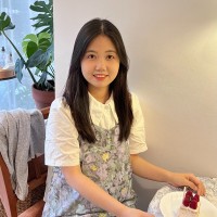 Crystal Ye