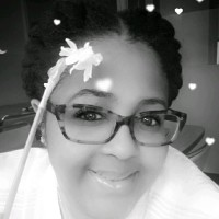 Niaunda M. Curtis
