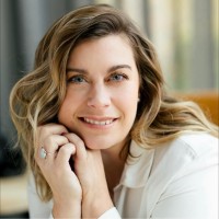 Anne Arneault