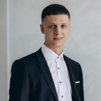 Максим Костенко