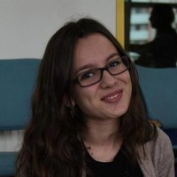 ayşe topal