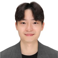 심현섭