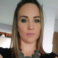 Andréia Toth Bogo