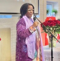 Drs. Lucia C Esajas