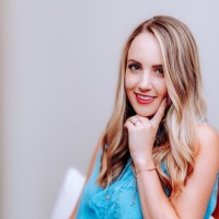 Kate Kolter