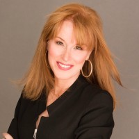 Gloria LomanaGloria Lomana is an Influencer