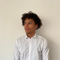 Yanis Mbae