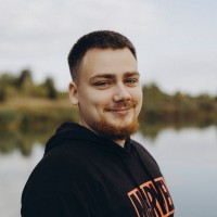 Олег Деревянко