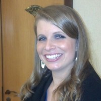 Andréa Gomes Muller