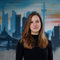 Dr. Simone-Franziska G.