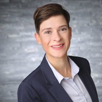 Judit Zdiarstek