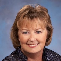 Carol Riss-Arnold
