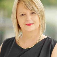 Gayle Austin