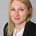 Dr. Claudia Gnann