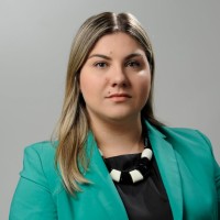 ANA CLAUDIA I. CAVALI