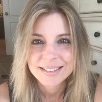 Veronica Schade