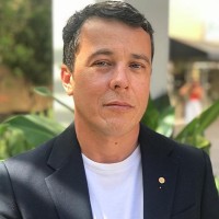 André Santiago