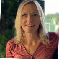 Suzanne Naughton, Mahri